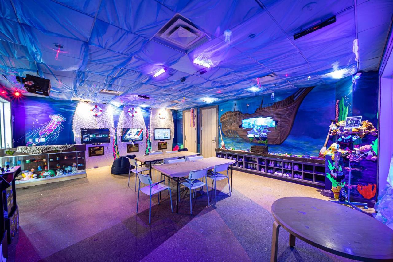 Brilliant Home Near Disney World With Foosball Table By Rentyl - 7707B 올랜도 외부 사진